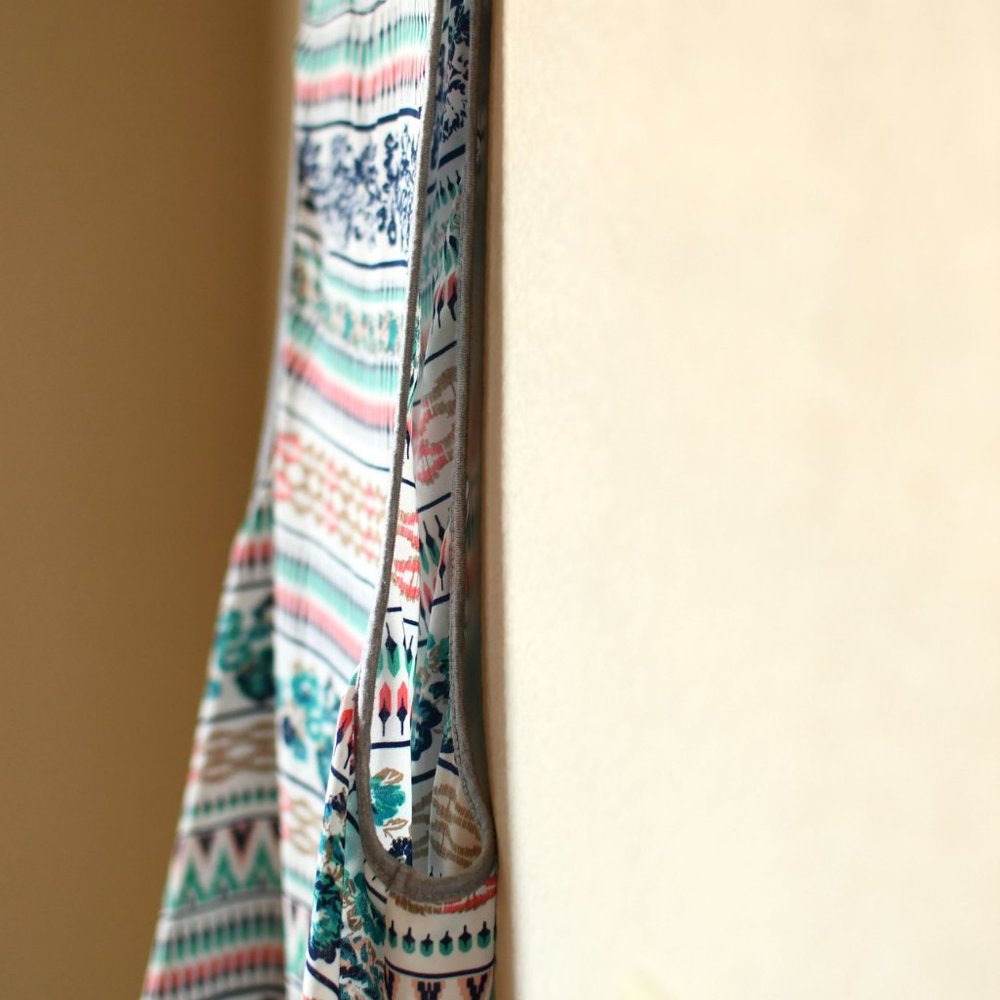 Rewind Patterned Muscle Tee - Picture 4 of 6